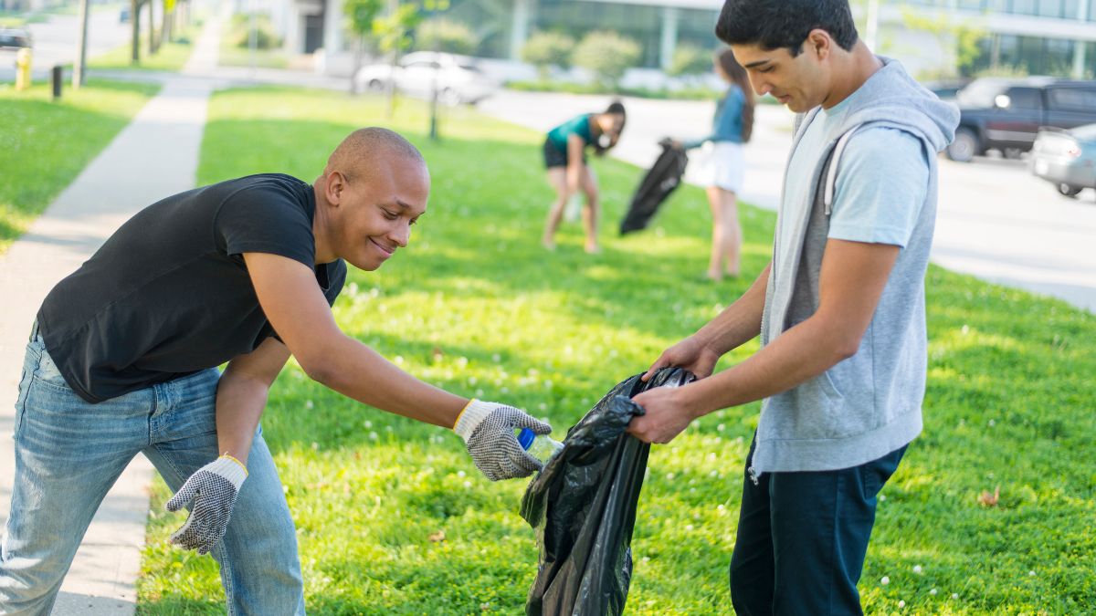 Thriving & Resiliant Community - litter picking